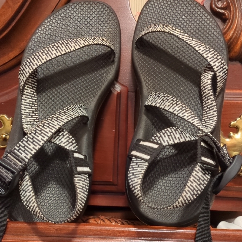 Chaco Sandals Women's Size 11 Black And White Like New
